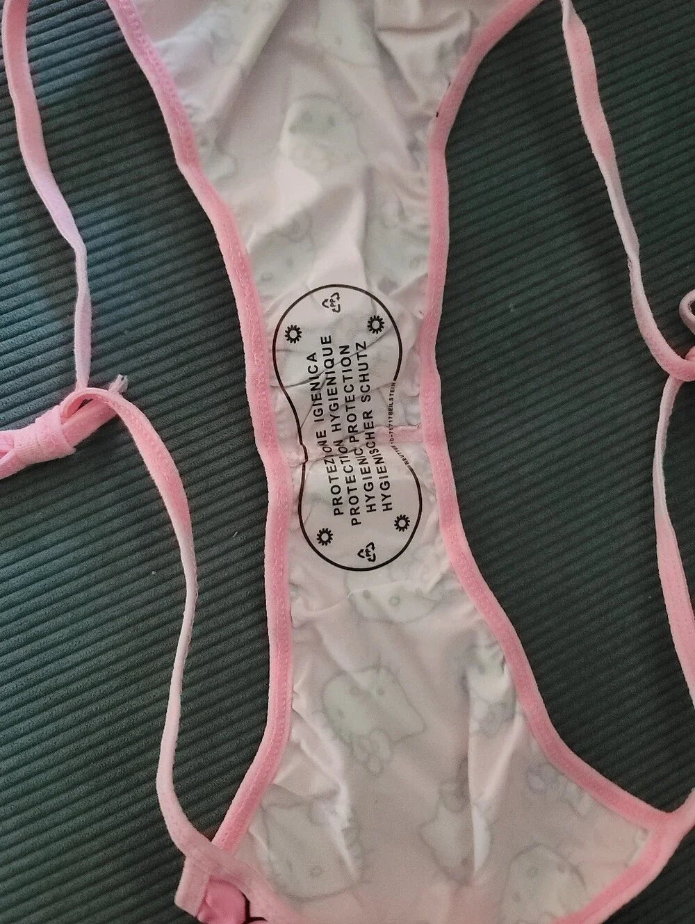 Hello Kitty Pink Tie Side Bikini Set NWOT
